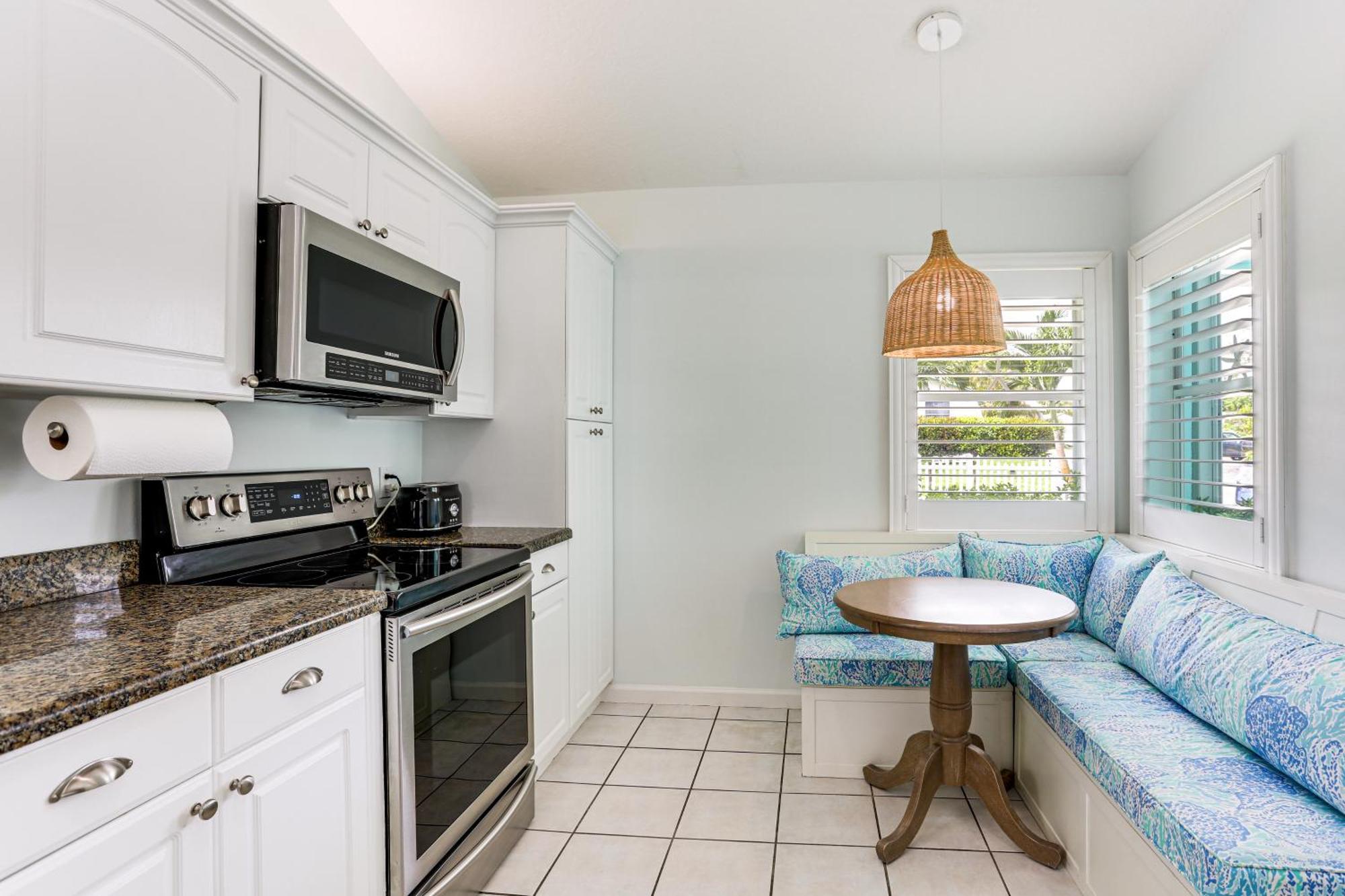 Coastal Villa With Private Yard And Heated Pool! North Palm Beach Exterior photo